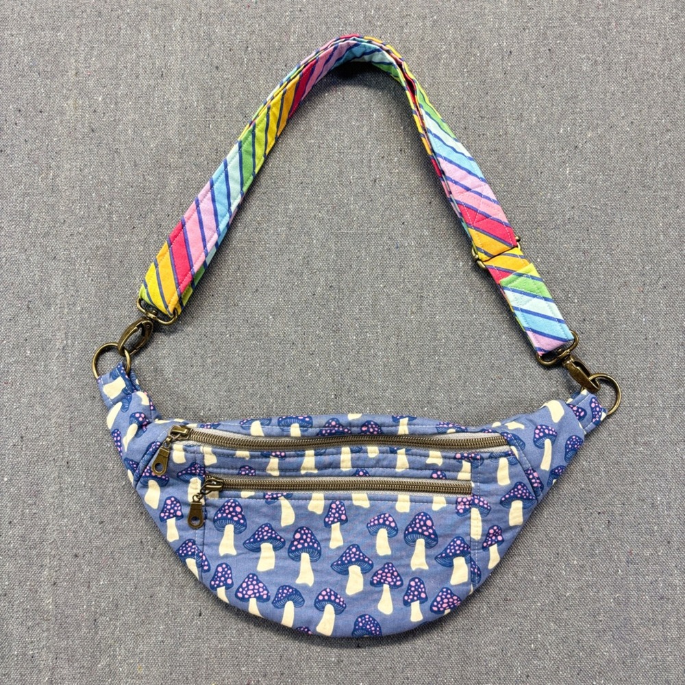 EMORIGINAL Quilted Mushroom Fanny Pack – Handmade Whimsical Fairycore Belt Bag - Picture 1 of 8